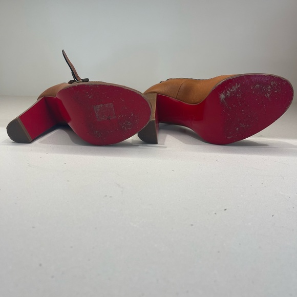 Christian Louboutin tan Mary Jane peep toe heel - Picture 7 of 11